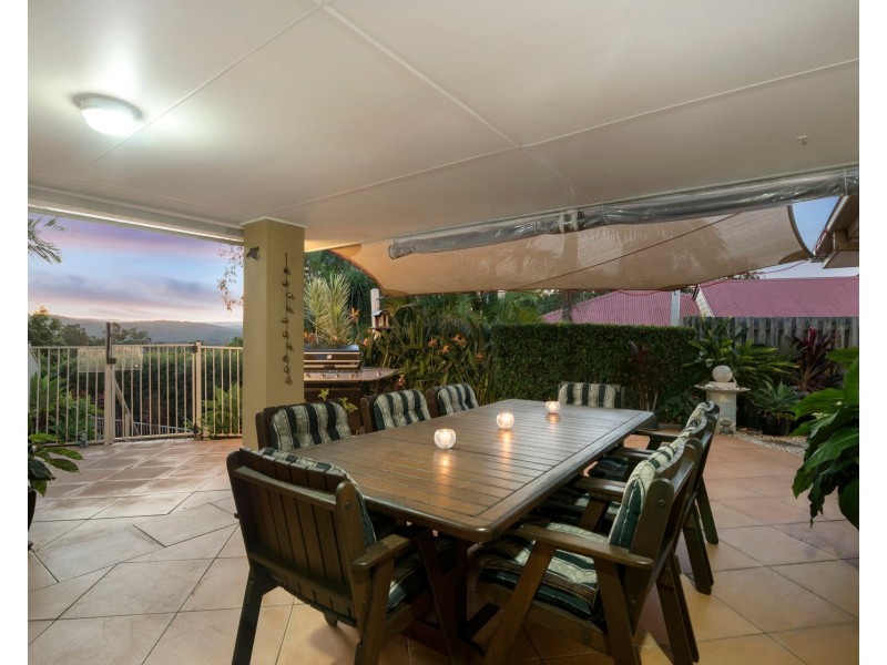 4 Forest Court, Elanora QLD 4221