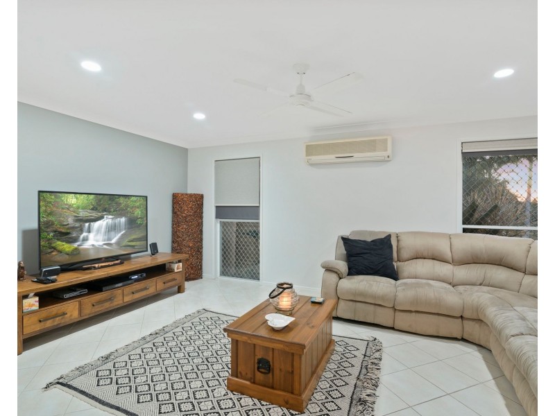 4 Forest Court, Elanora QLD 4221