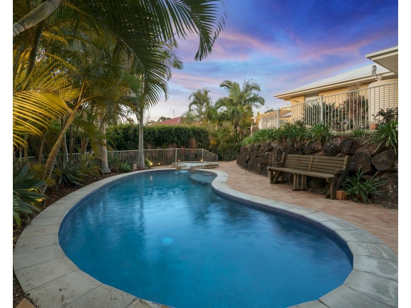 4 Forest Court, Elanora QLD 4221