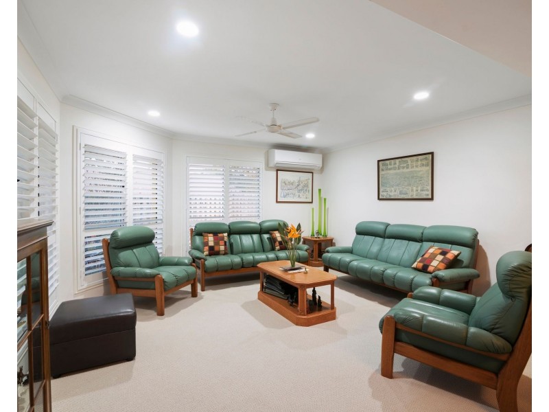 4 Forest Court, Elanora QLD 4221