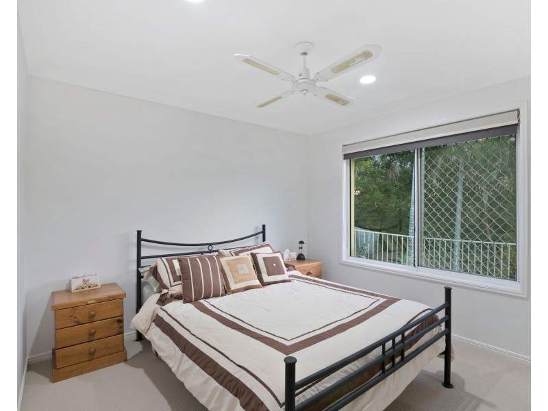 4 Forest Court, Elanora QLD 4221