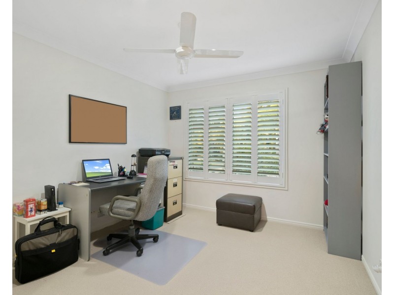 4 Forest Court, Elanora QLD 4221