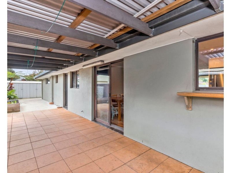 16 Colvillea Court, Palm Beach QLD 4221