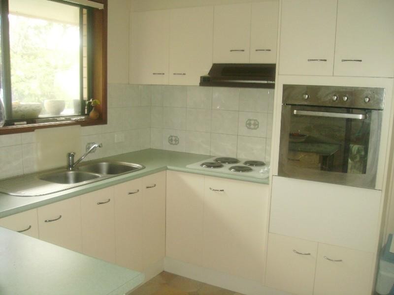 17 Fatsia Court, Elanora QLD 4221