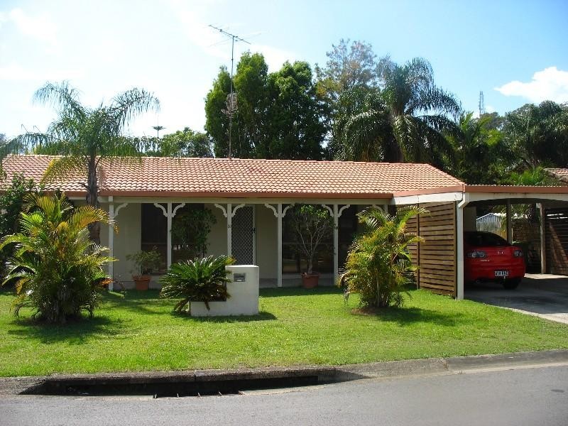 38 Seabrook Street, Elanora QLD 4221