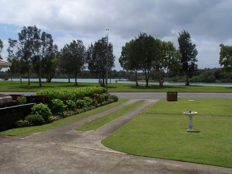 2/54 Keith Compton Drive, Tweed Heads NSW 2485