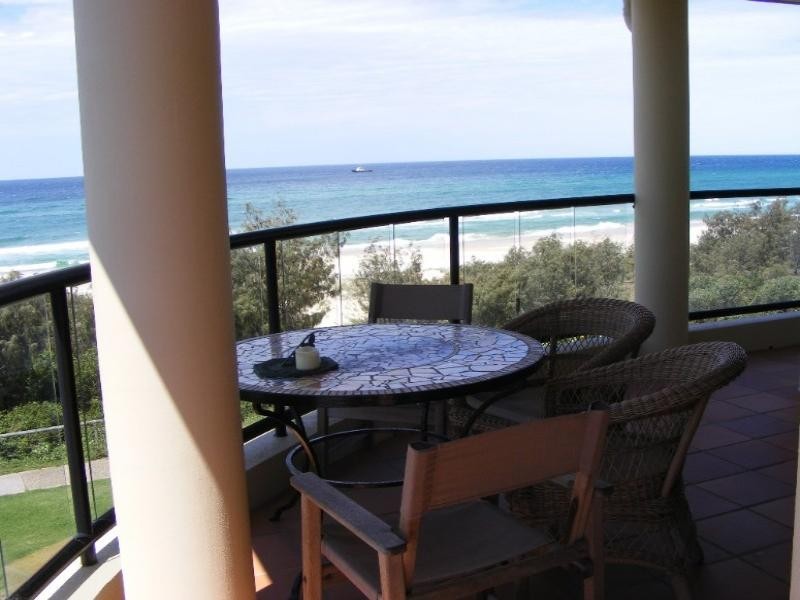 6/231 Golden Four Drive, Tugun QLD 4224