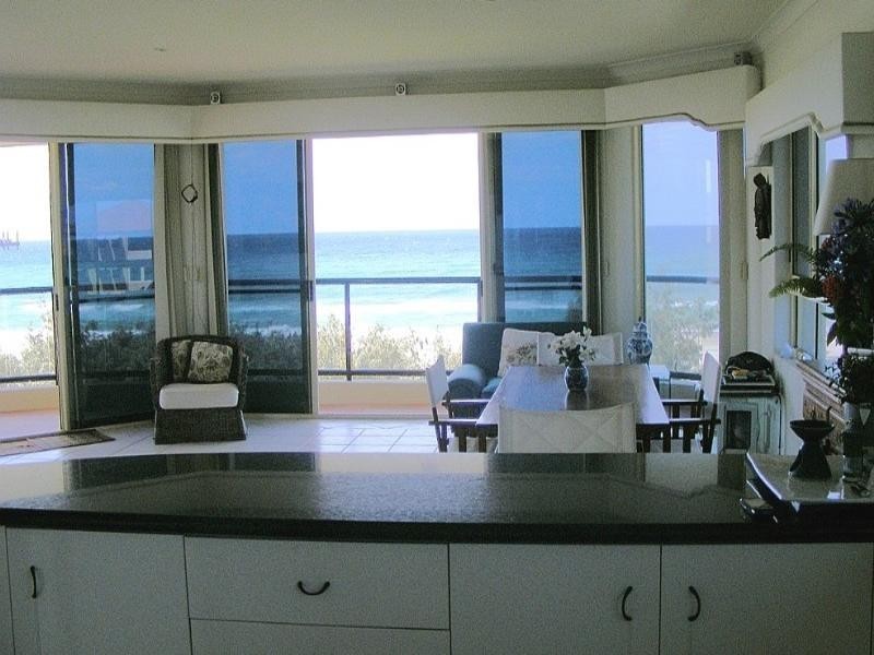 6/231 Golden Four Drive, Tugun QLD 4224