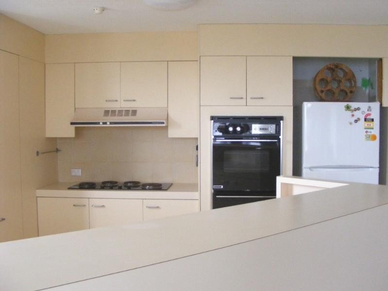 6W/828 Pacific Parade, Currumbin QLD 4223