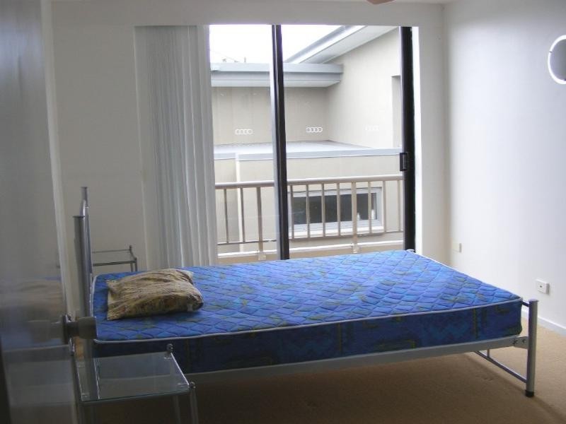 6W/828 Pacific Parade, Currumbin QLD 4223