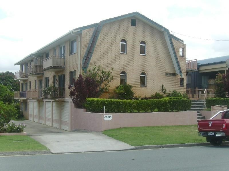 3/10 Tenth Avenue, Palm Beach QLD 4221