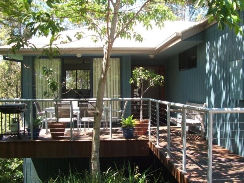 4 Sanctuary Crest, Currumbin QLD 4223