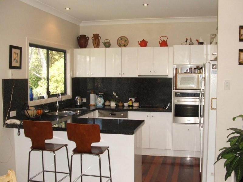 4 Sanctuary Crest, Currumbin QLD 4223