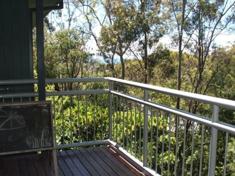 4 Sanctuary Crest, Currumbin QLD 4223