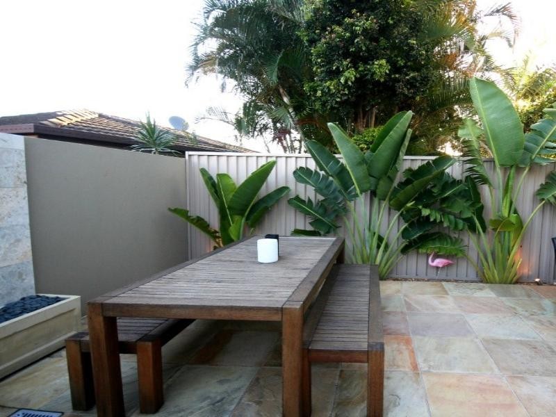 2/38 Twenty Fourth Avenue, Palm Beach QLD 4221