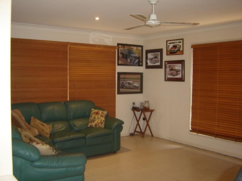 10 Macquarie Street, Banora Point NSW 2486