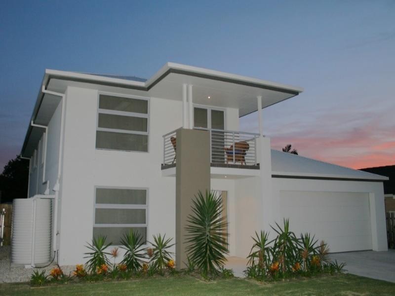 32a Fourteenth Avenue, Palm Beach QLD 4221