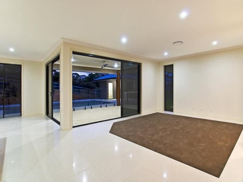 24 Tobin Way, Tallebudgera QLD 4228