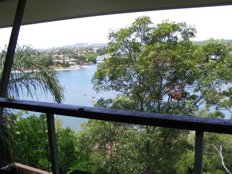 114 Ocean Parade, Burleigh Heads QLD 4220