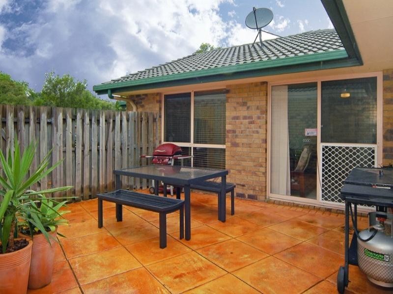 4/8 Ottelia Drive, Elanora QLD 4221