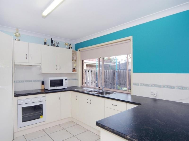 4/8 Ottelia Drive, Elanora QLD 4221