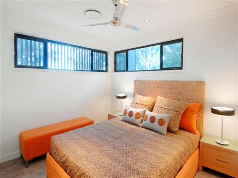 8 Sanctuary Crest, Currumbin QLD 4223