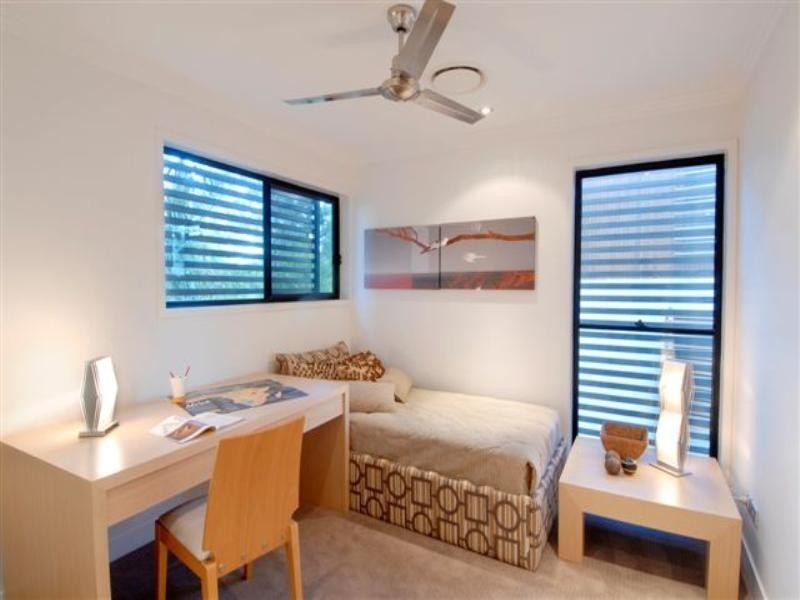 8 Sanctuary Crest, Currumbin QLD 4223