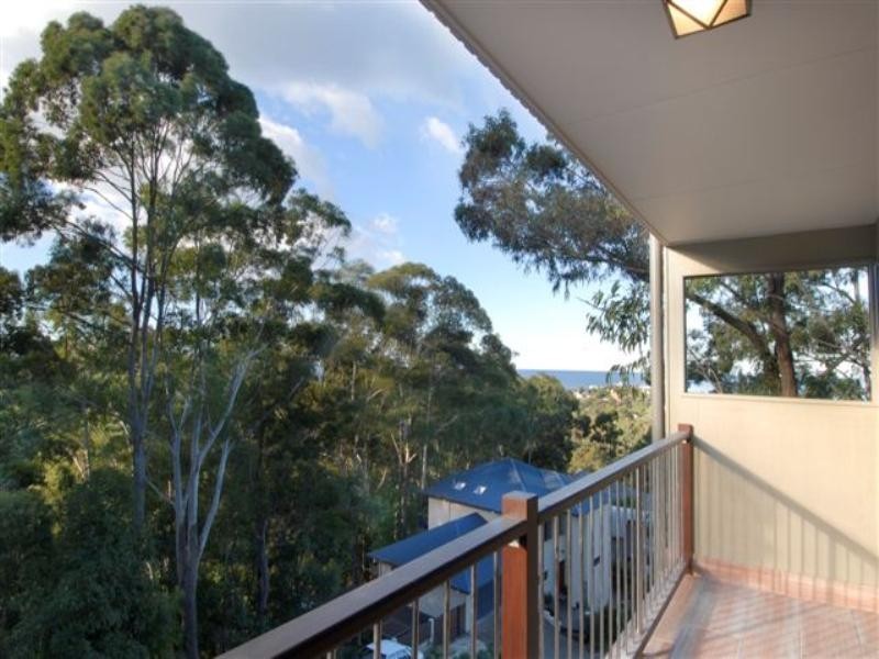 8 Sanctuary Crest, Currumbin QLD 4223