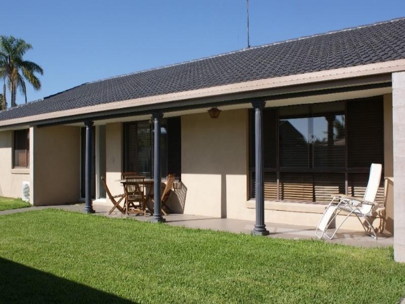 10 Kurrajong Court, Palm Beach QLD 4221