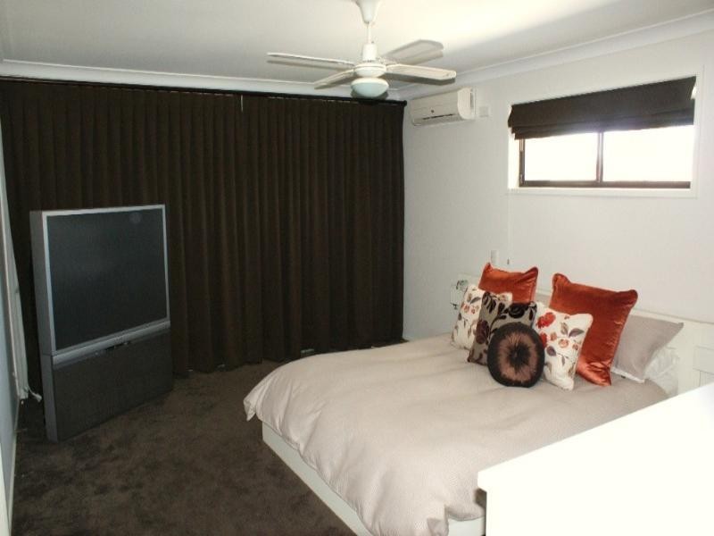 10 Kurrajong Court, Palm Beach QLD 4221