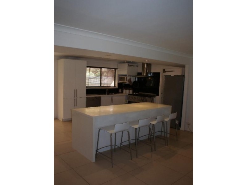 10 Kurrajong Court, Palm Beach QLD 4221