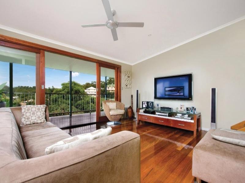 64 Hoffschildt Drive, Currumbin Waters QLD 4223