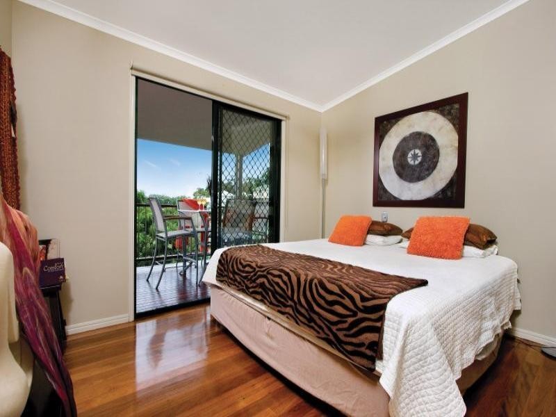 64 Hoffschildt Drive, Currumbin Waters QLD 4223