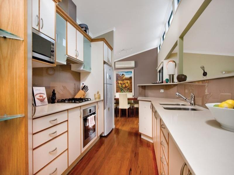 64 Hoffschildt Drive, Currumbin Waters QLD 4223