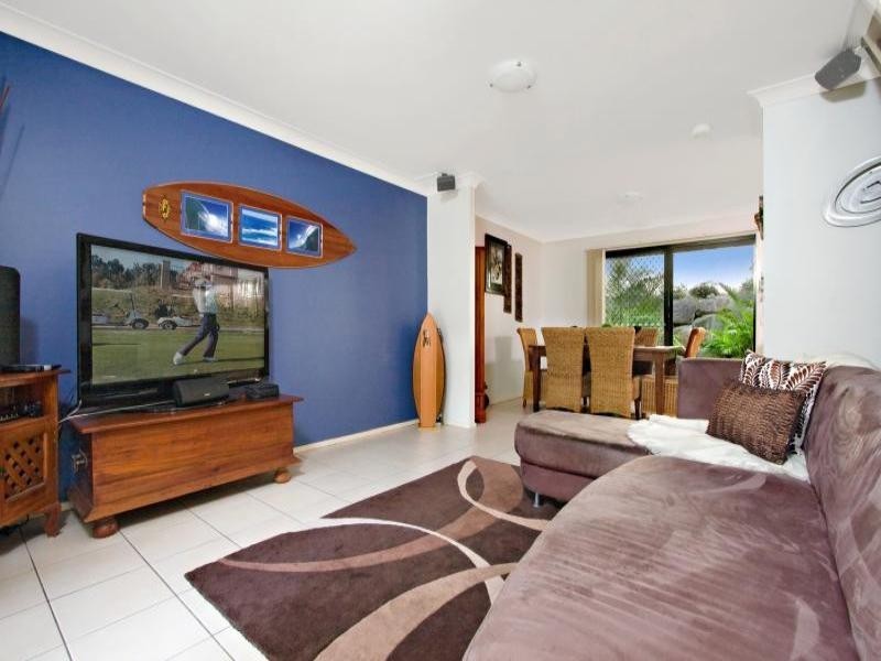 8/4 Karri Court, Burleigh Heads QLD 4220