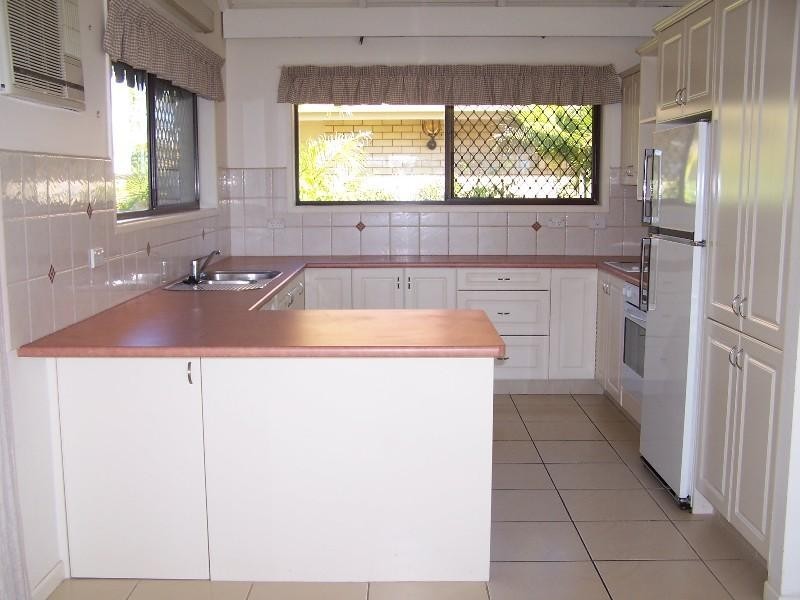 93 Te Peters Drive, Broadbeach QLD 4218