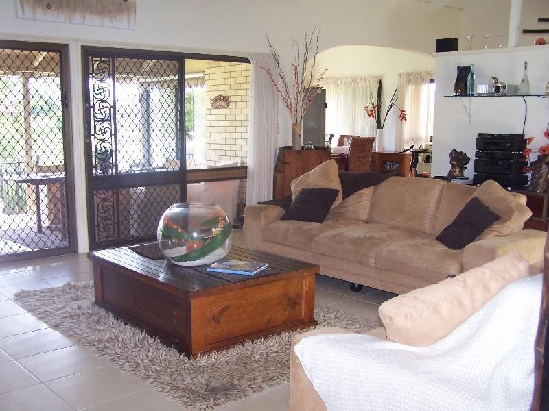 93 Te Peters Drive, Broadbeach QLD 4218