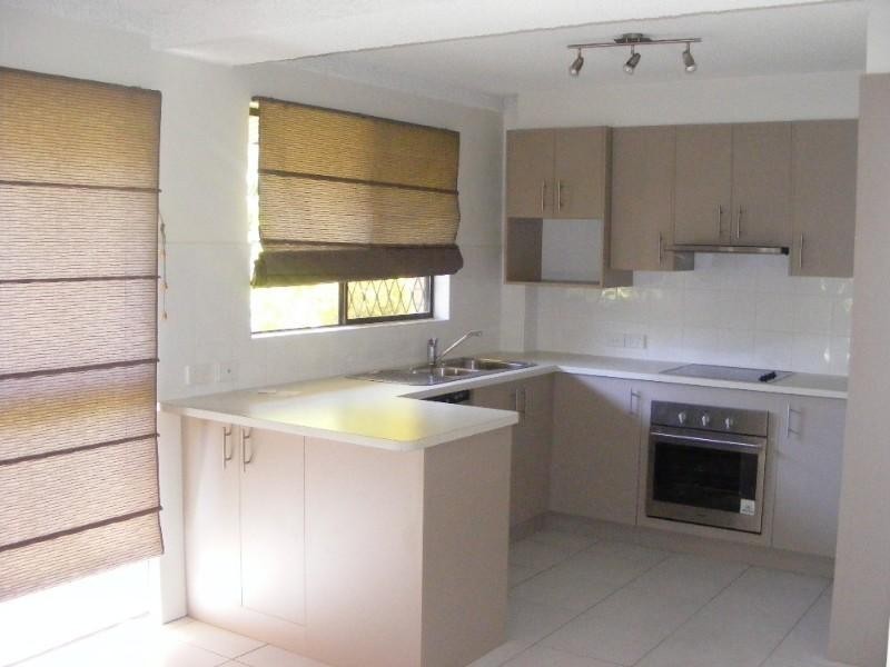 1/5 Lind Avenue, Palm Beach QLD 4221