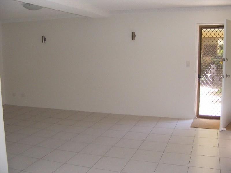 1/5 Lind Avenue, Palm Beach QLD 4221