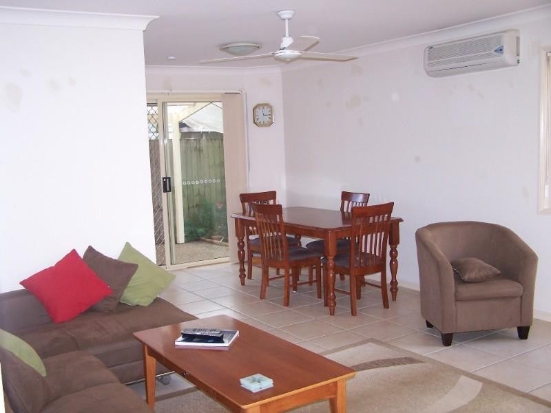 2/16 Molucca Avenue, Palm Beach QLD 4221