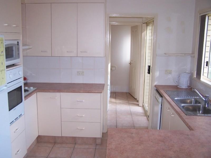 2/16 Molucca Avenue, Palm Beach QLD 4221