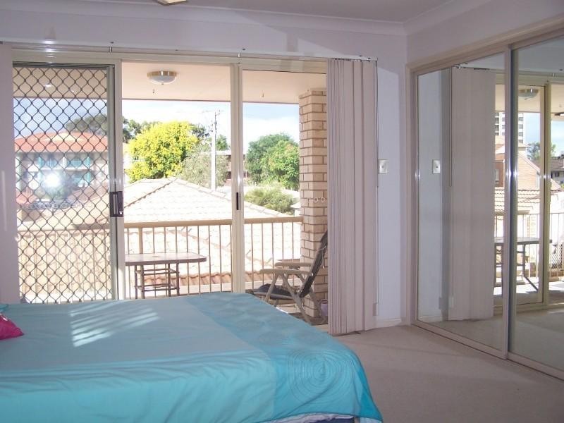 2/16 Molucca Avenue, Palm Beach QLD 4221