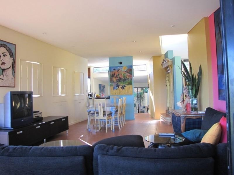 10 Pall Mall, Currumbin QLD 4223