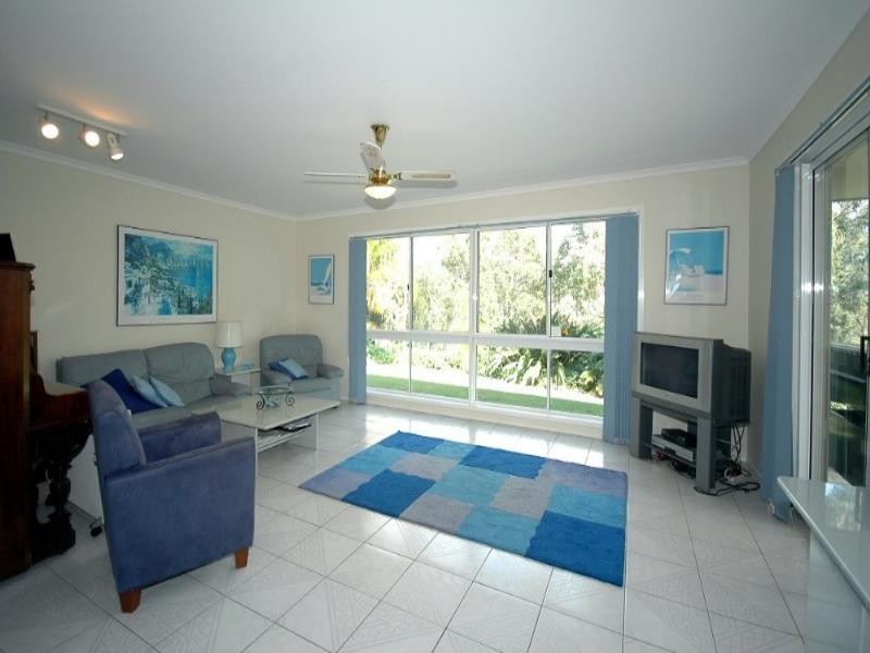 40 Buckingham Way, Elanora QLD 4221