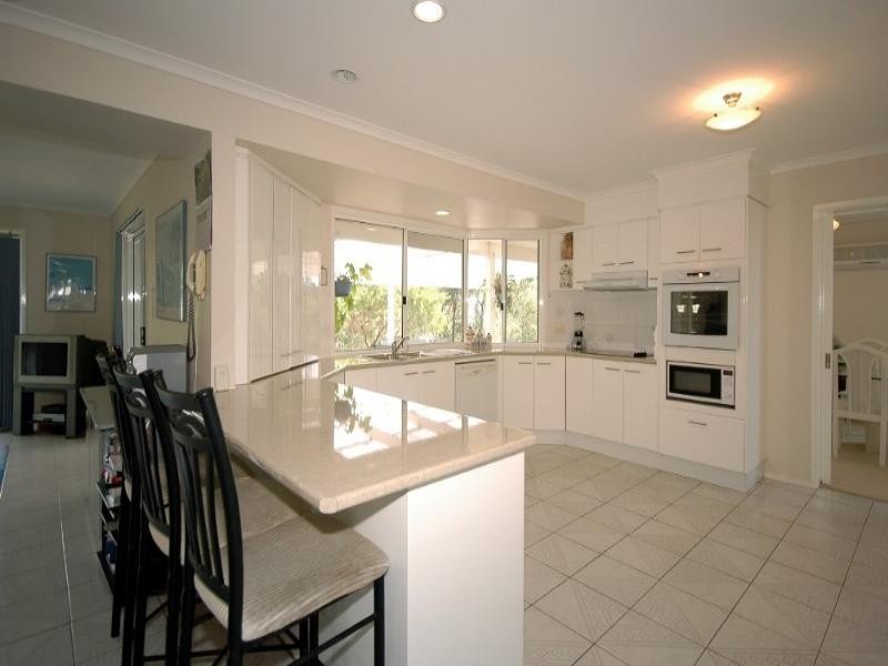 40 Buckingham Way, Elanora QLD 4221