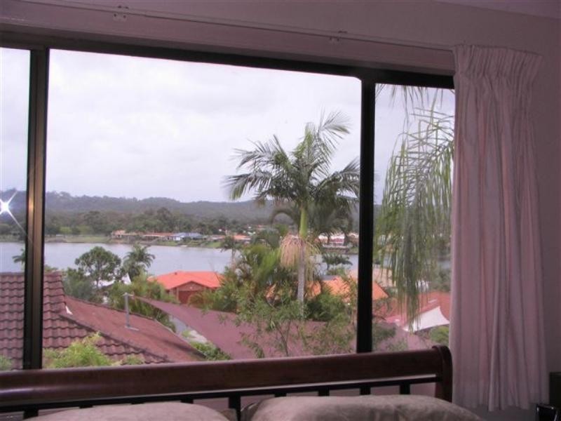 2/9 Daisy Street, Elanora QLD 4221