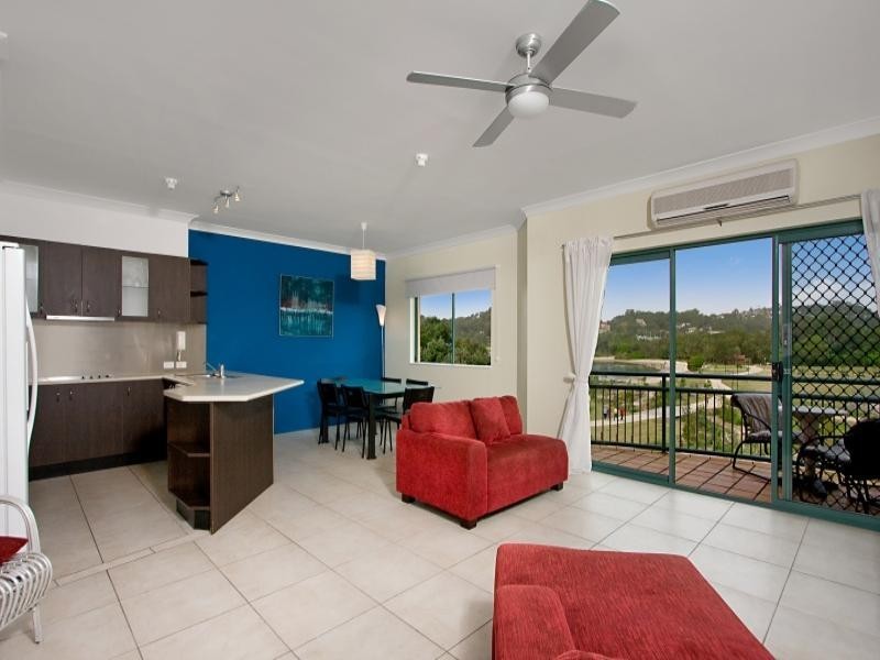 76/955 Gold Coast Highway, Palm Beach QLD 4221