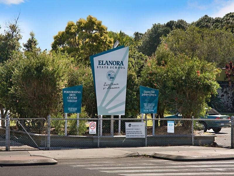 12 Swanbourne Way, Elanora QLD 4221