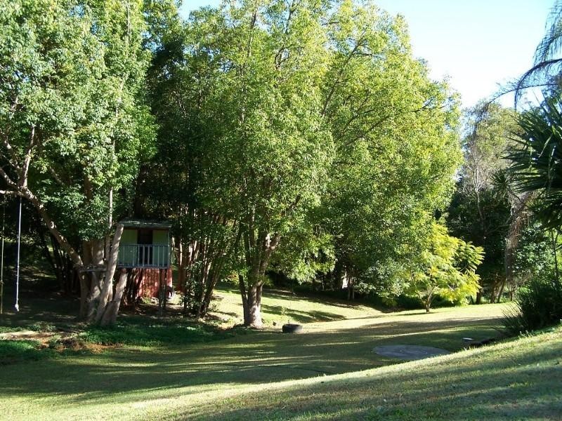 111 Valley Drive, Tallebudgera QLD 4228