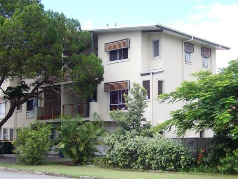 4/4 Station Street, Tugun QLD 4224